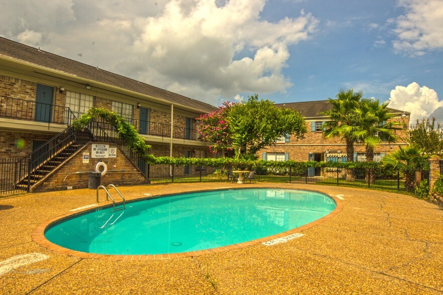 More Photos Of 6909 Renwick Dr, Houston Apartments For Sale