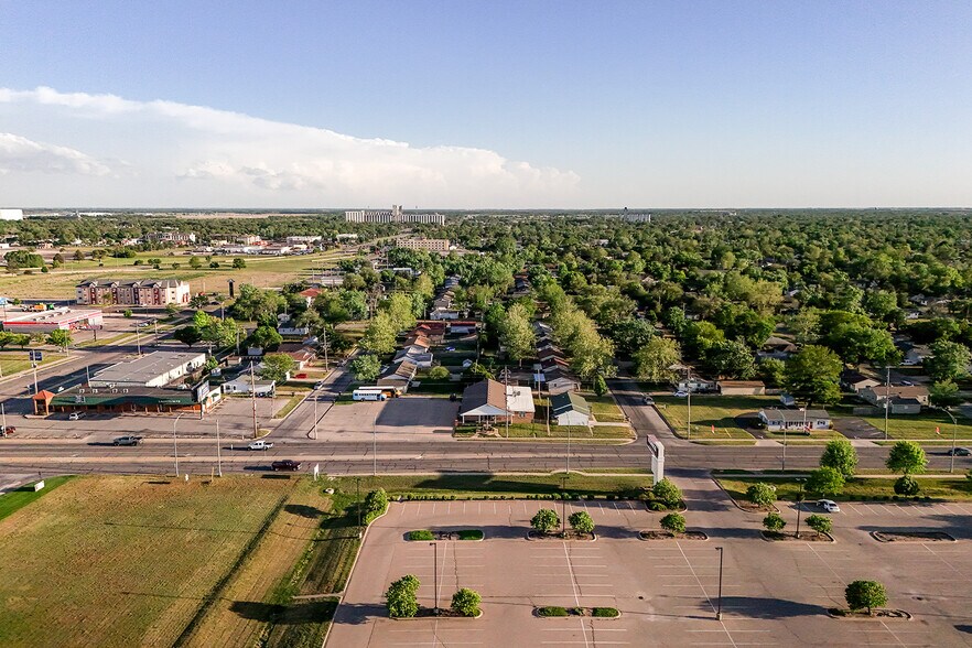 More Photos Of 1319 E 17th Ave, Hutchinson Religious Facility For Sale