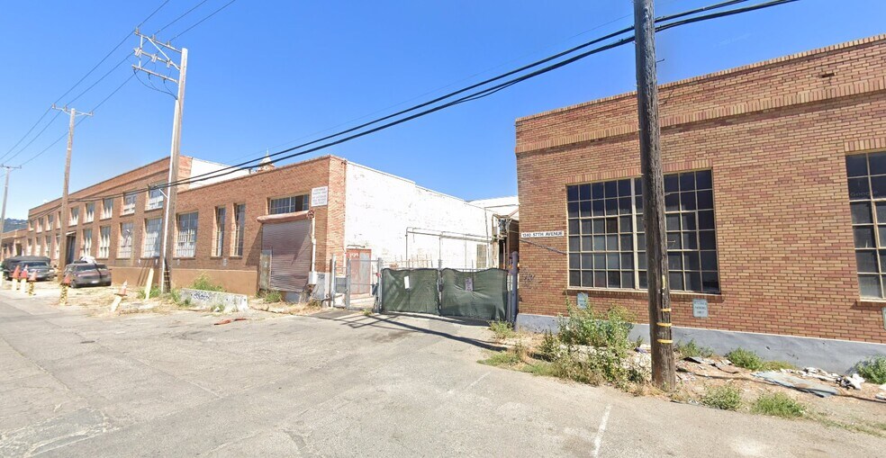 More Photos Of 5701-5755 International Blvd, Oakland Warehouse For Lease