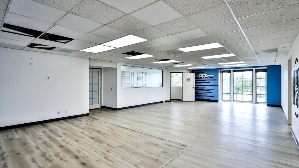 More Photos Of 151 Kalmus Dr, Costa Mesa Office Residential For Lease