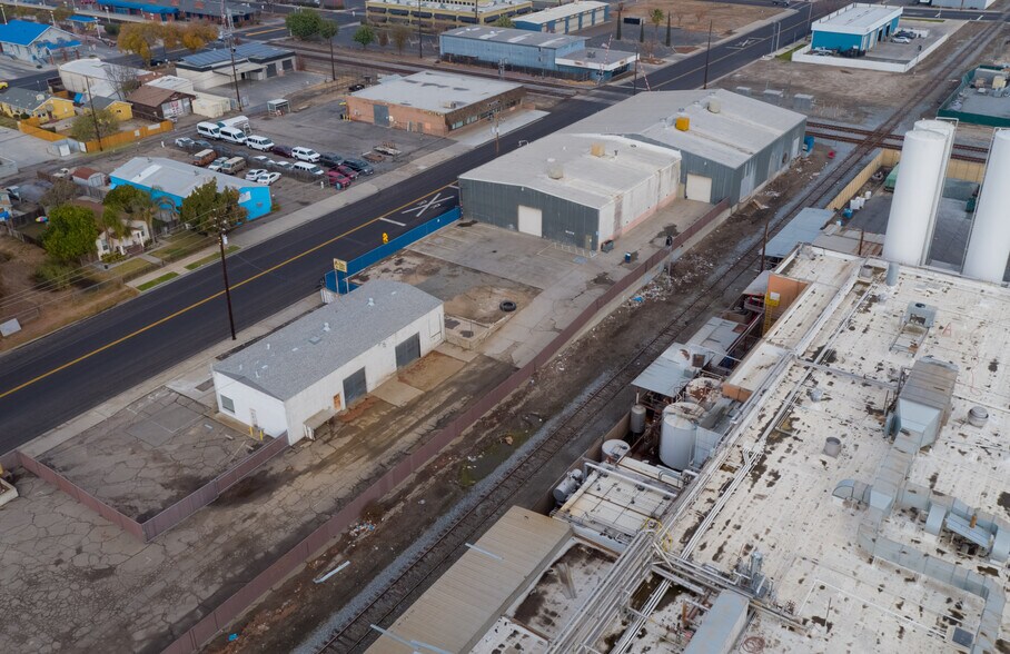 More Photos Of 505 W 6th St, Hanford Warehouse For Sale