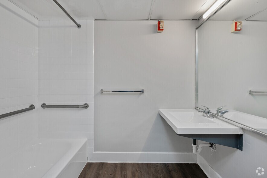 More Photos Of 951 18th St S, Birmingham Apartments For Lease