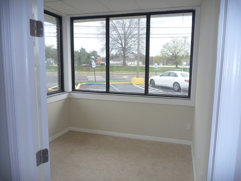 More Photos Of 341 S Burnt Mill Rd, Voorhees Storefront Retail Office For Lease