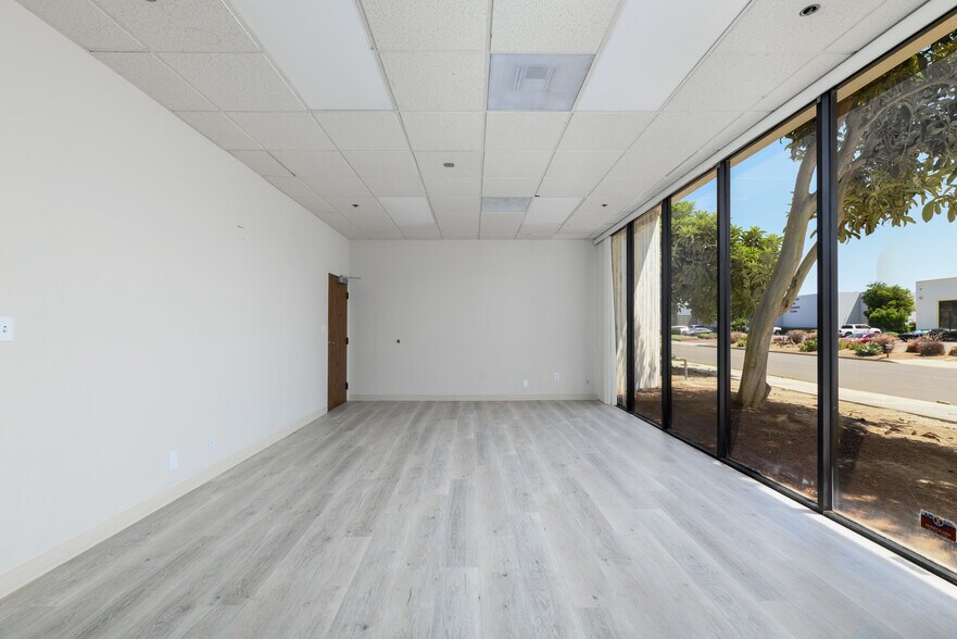 More Photos Of 709 Via Alondra, Camarillo Warehouse For Lease