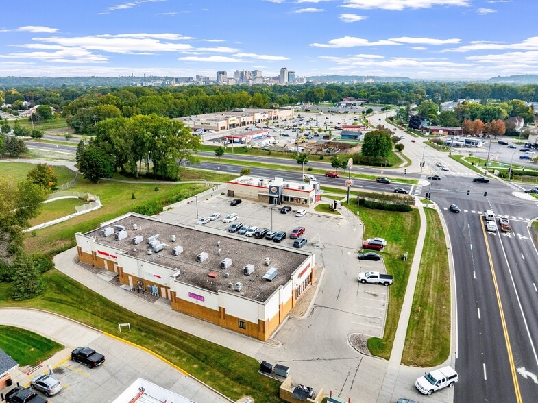 More Photos Of 1217 Marion Rd SE, Rochester Storefront For Lease