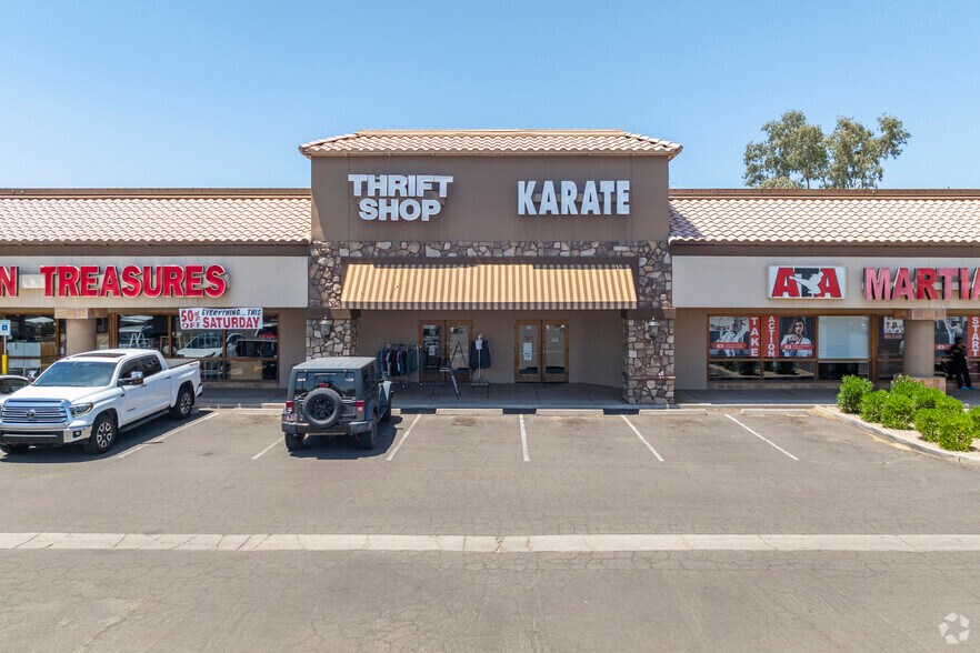 More Photos Of 610 N Alma School Rd, Chandler General Retail For Lease