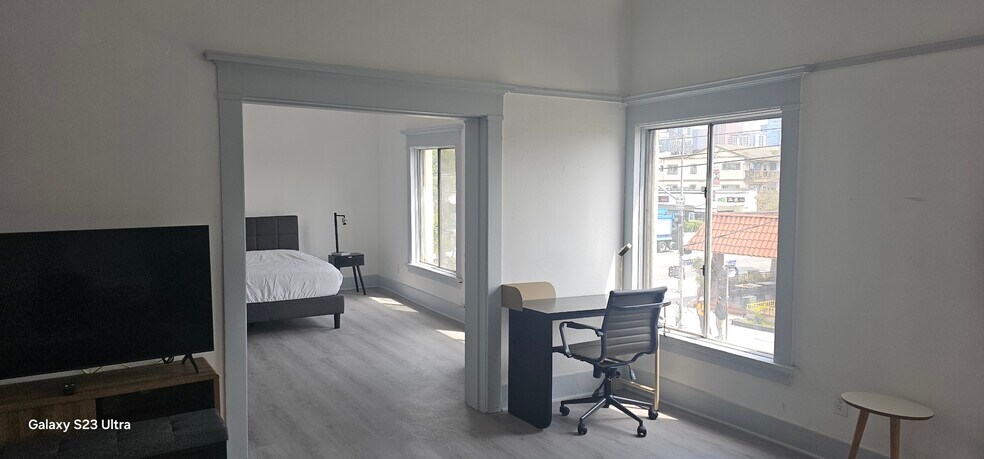 More Photos Of 1600-1604 W Pico Blvd, Los Angeles Apartments For Lease