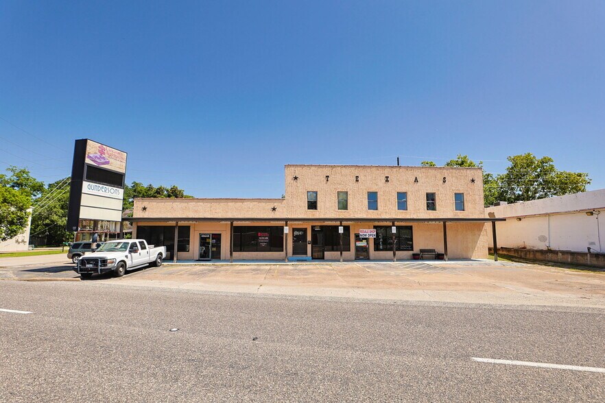 More Photos Of 40648 Hwy290 Business, Waller Office For Sale