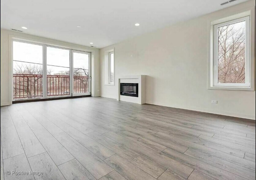 More Photos Of 2824 W Van Buren St, Chicago Apartments For Sale