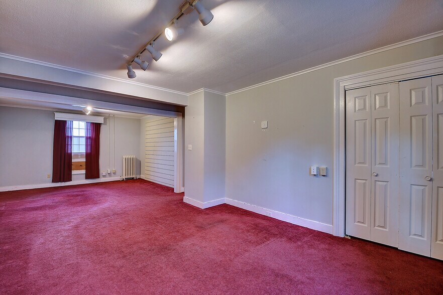 More Photos Of 201 Meadow St, Naugatuck Office For Sale