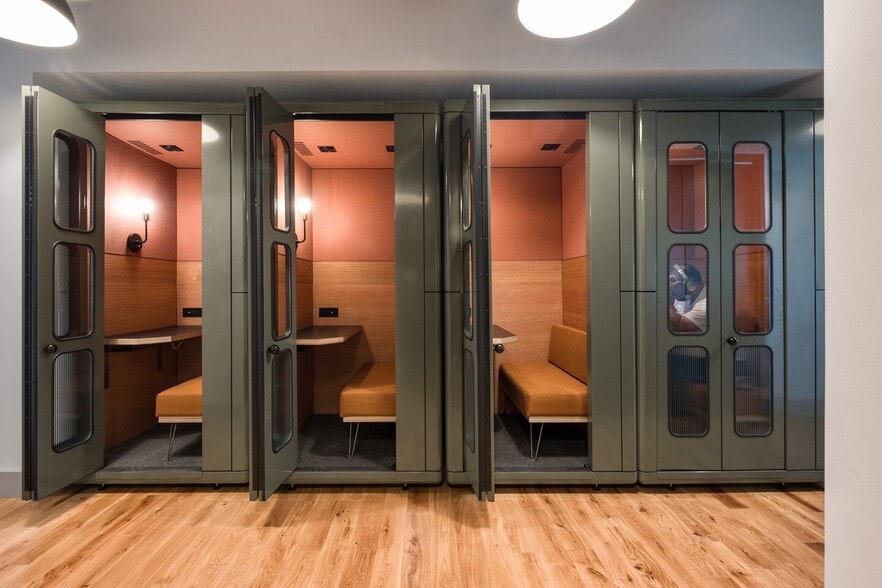 More Photos Of 5049 Edwards Ranch Rd, Fort Worth Coworking Space