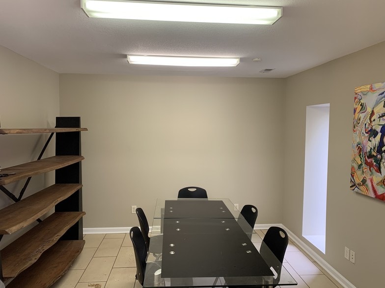 More Photos Of 114 Bright Rd, Guntersville Light Distribution For Sale