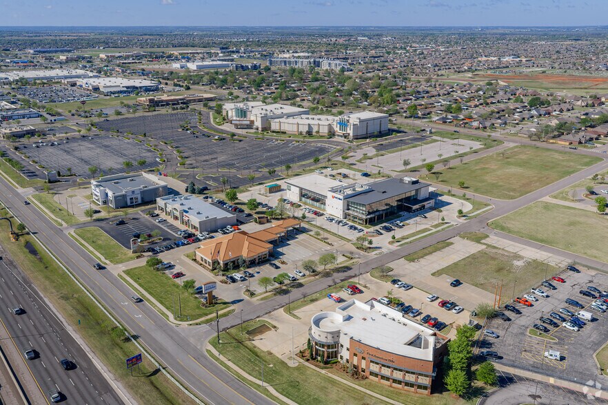 More Photos Of 420 SW 6th St, Moore Office For Lease