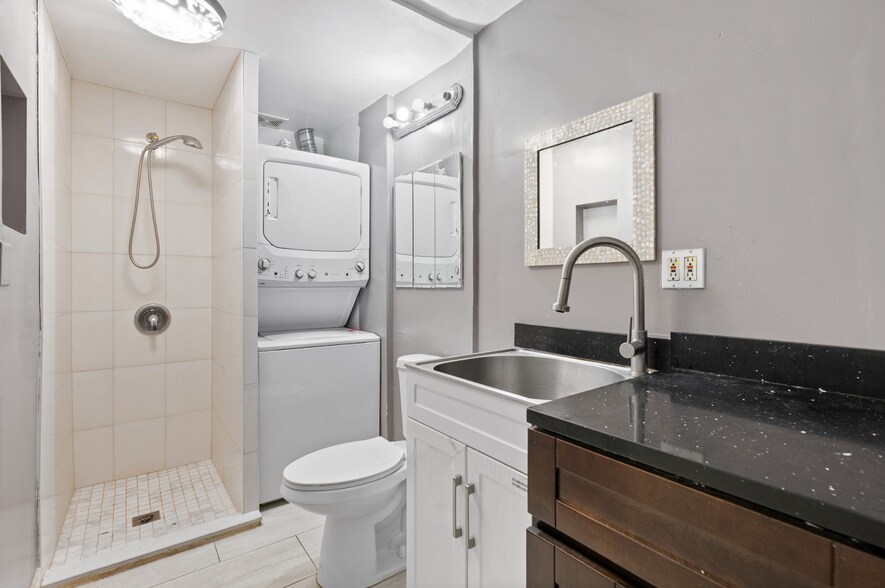 More Photos Of 133 E 39th St, New York Office Residential For Lease