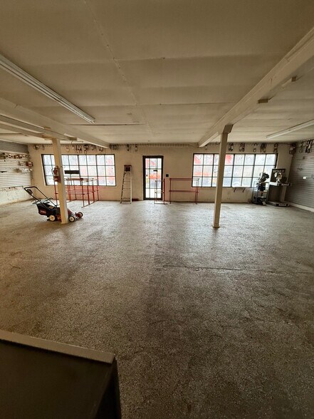 More Photos Of 3030 Crain Hwy, Upper Marlboro Auto Dealership For Sale