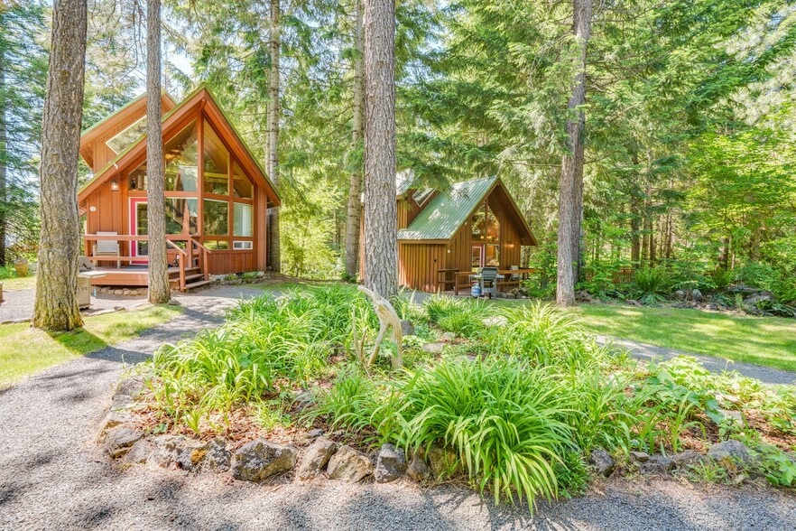 More Photos Of 2291 Highway 141, Trout Lake Hotel For Sale