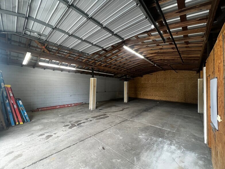 More Photos Of 130 Arlington Rd S, Jacksonville Flex For Lease