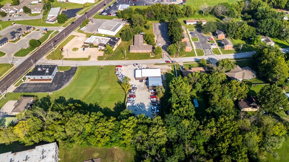 More Photos Of 404 N East St, Paola Auto Repair For Sale