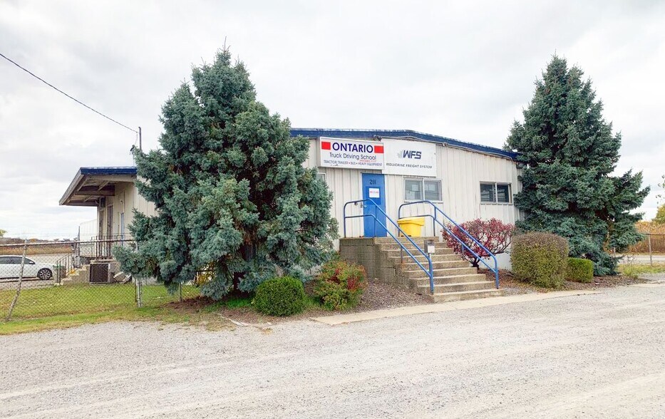 More Photos Of 281 Queenston Rd, Niagara On The Lake Warehouse For Sale