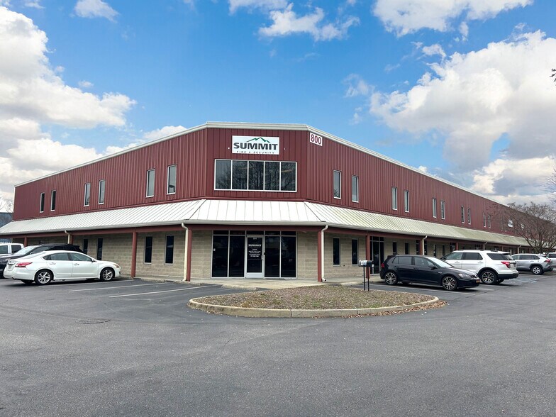 More Photos Of 804-820 Port Centre Pky, Portsmouth Light Manufacturing For Lease