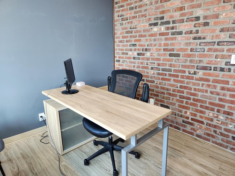 More Photos Of 1630 S Church St, Murfreesboro Storefront Retail Office For Lease