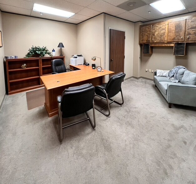 More Photos Of 900 S Shackleford Rd, Little Rock Office For Lease