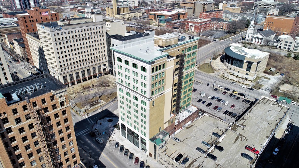 More Photos Of 44 E Federal Plz, Youngstown Hotel For Lease