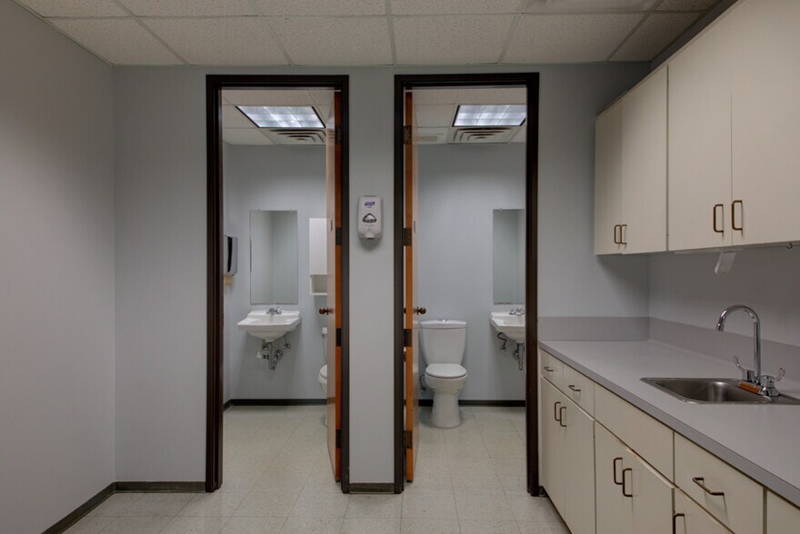 More Photos Of 11824 Jollyville Rd, Austin Medical For Lease
