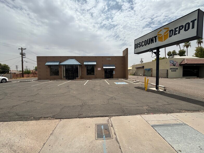 Primary Photo Of 3409 W Bethany Home Rd, Phoenix Warehouse For Lease