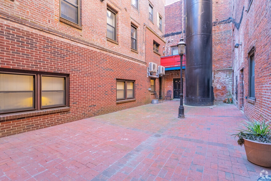 More Photos Of 219-229 Vine St, Philadelphia Apartments For Lease