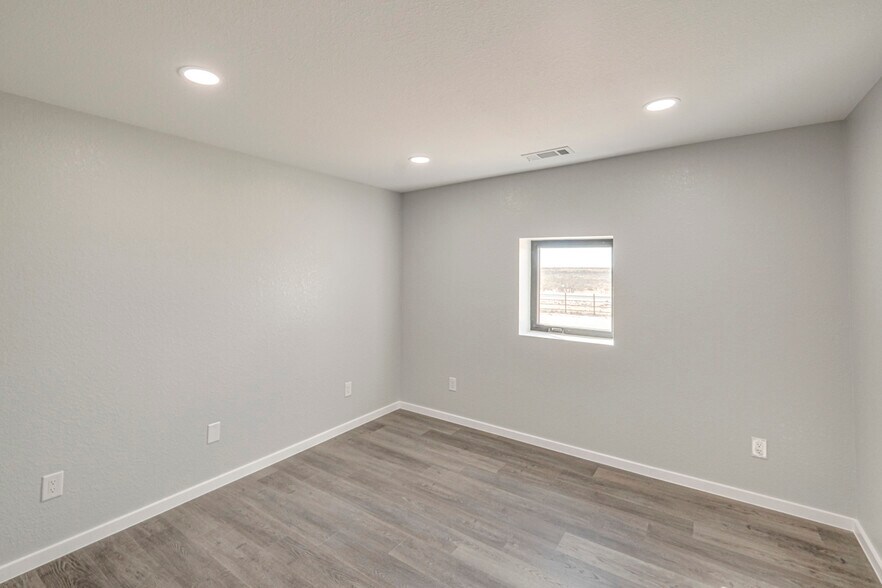 More Photos Of 5268/5450 N FM 866, Odessa Warehouse For Sale