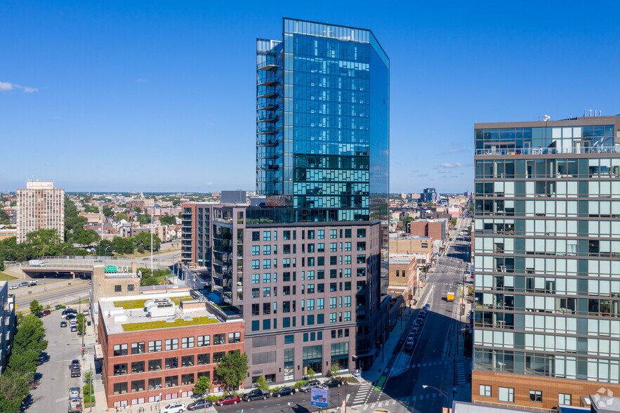 More Photos Of 730 N Milwaukee Ave, Chicago Apartments For Lease