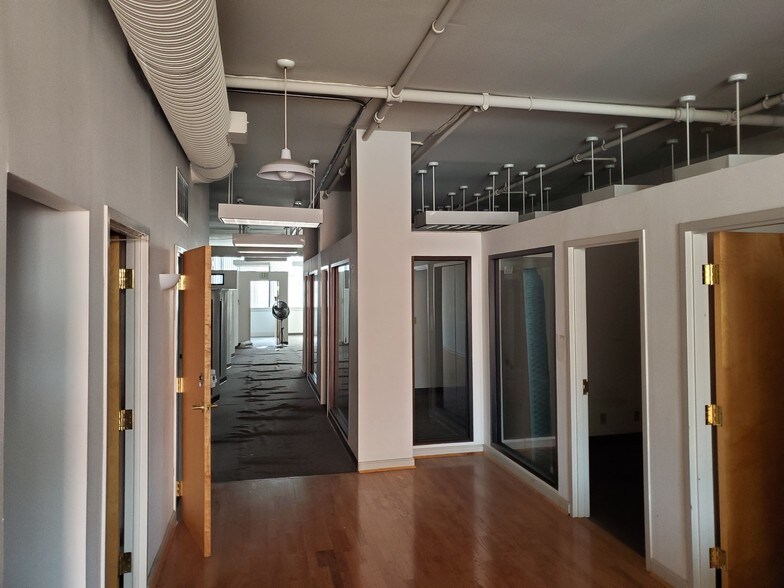 More Photos Of 133 W 4th St, Cincinnati Office For Sale