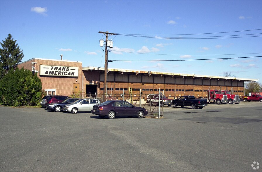 More Photos Of 115 Skyline Dr, South Plainfield Unknown For Lease