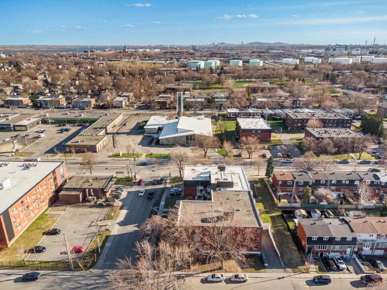 More Photos Of 12081 Rue De Montigny, Montréal Apartments For Sale