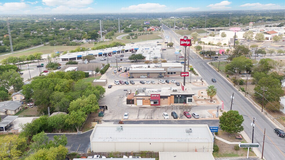 More Photos Of 2430 E Southcross Blvd, San Antonio Storefront For Lease
