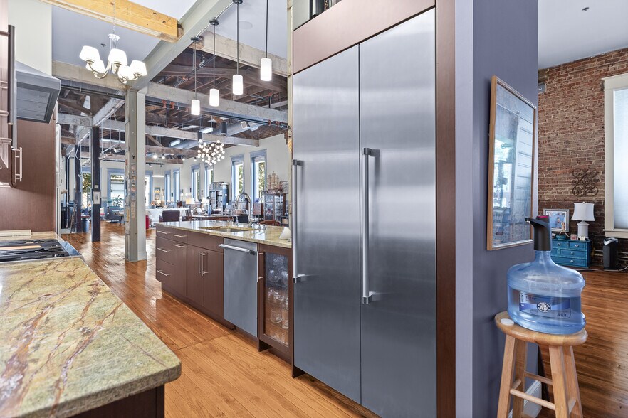 More Photos Of 302-308 1st St SW, Roanoke Storefront Retail Residential For Sale