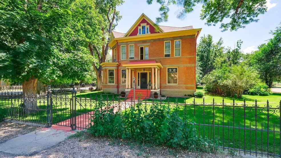 Primary Photo Of 1305 W 3rd St, Florence Hotel For Sale