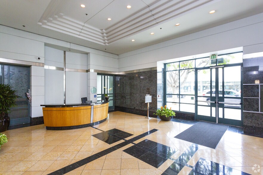 More Photos Of 5055 Wilshire Blvd, Los Angeles Office For Lease