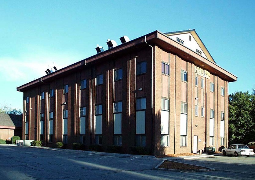 More Photos Of 10200 W 44th Ave, Wheat Ridge Office For Lease