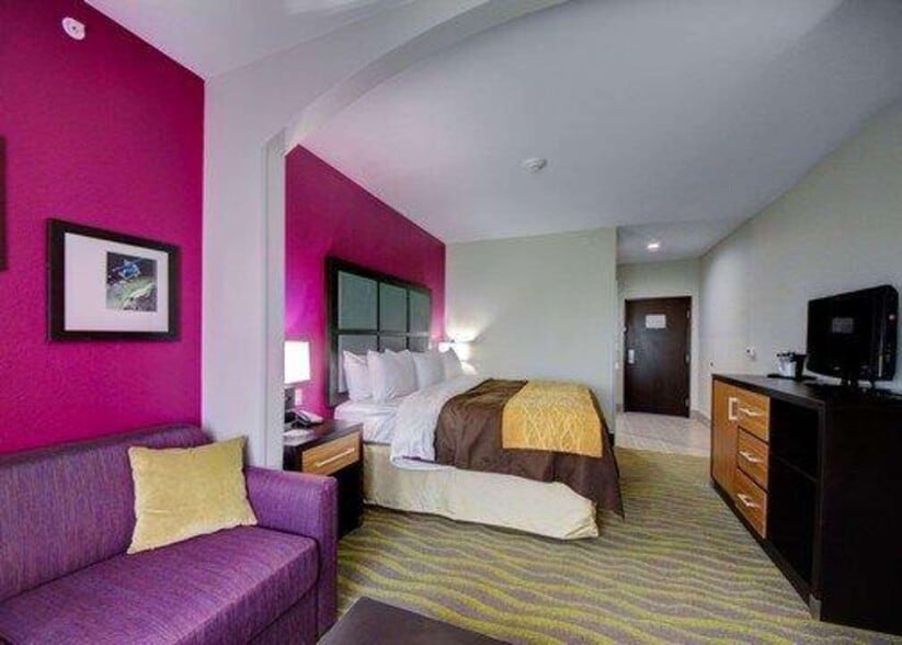 More Photos Of 6101 New Sapulpa Rd, Tulsa Hotel For Sale