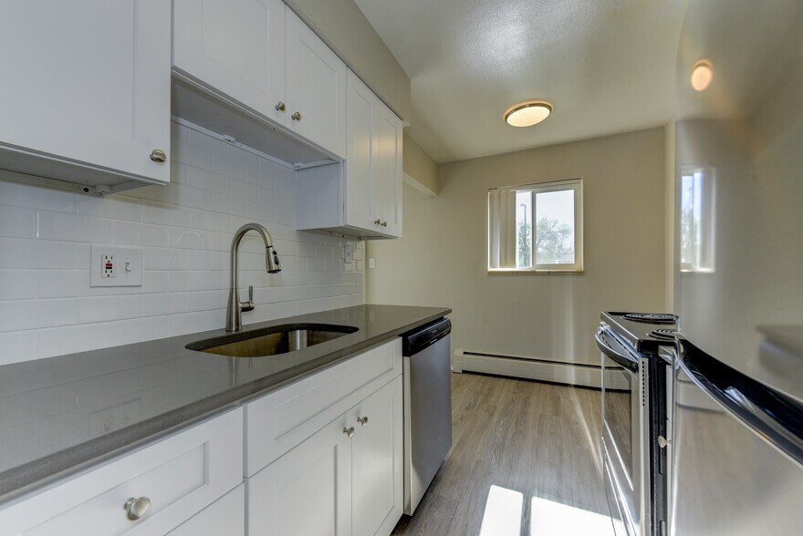 More Photos Of 1363 Pierce St, Lakewood Apartments For Sale