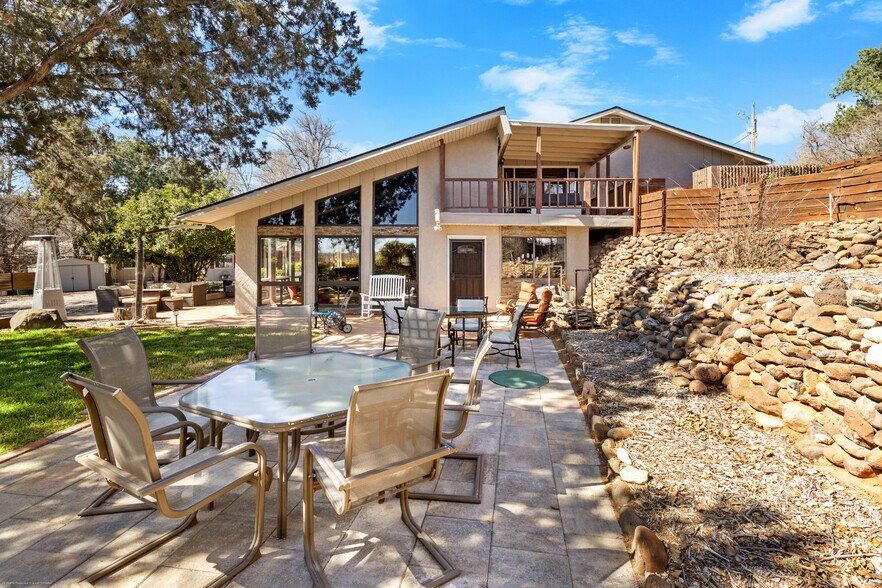 More Photos Of 10580 E Swinging Bridge Ln, Cornville Specialty For Sale