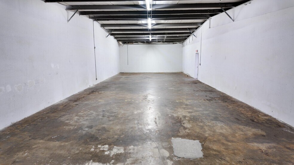 More Photos Of 440 Plumosa Ave, Casselberry Warehouse For Lease