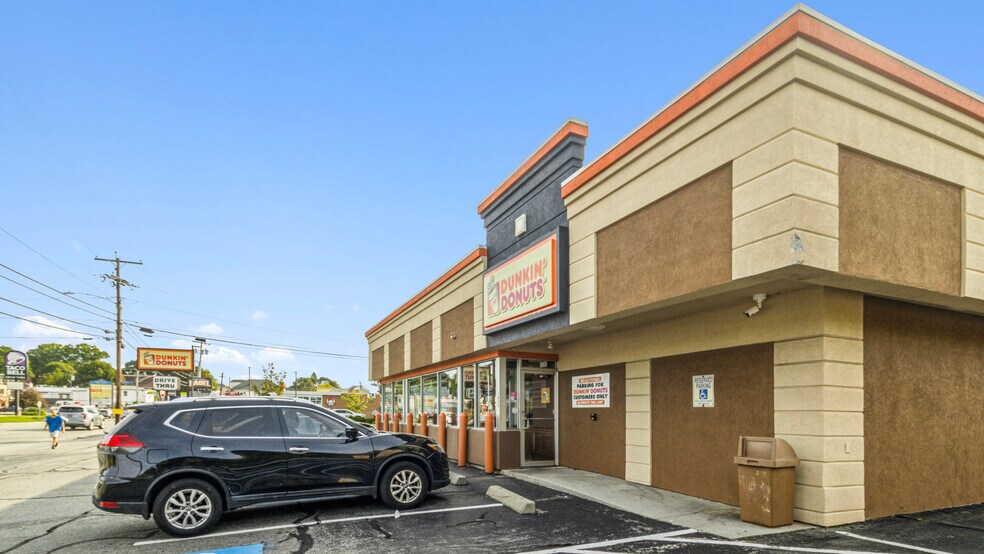 More Photos Of 1484 Mineral Spring Ave, North Providence Freestanding For Sale