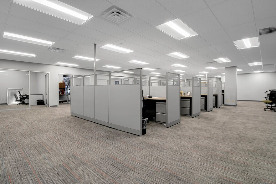 More Photos Of 75 Earhart Dr, Amherst Unknown For Lease