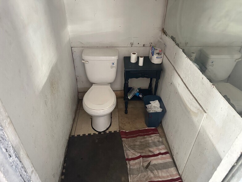 More Photos Of 4414 E Belmont Ave, Fresno General Retail For Sale