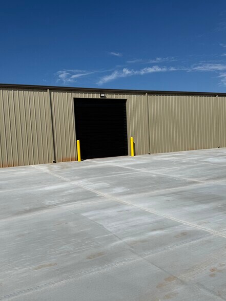 More Photos Of 1500 N Lincoln Blvd, Edmond Unknown For Lease