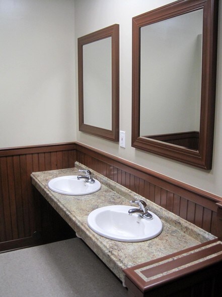 More Photos Of 1913 Atlantic Ave, Wall Township Light Distribution For Sale