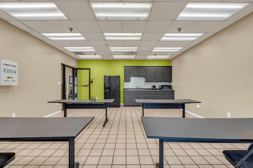 More Photos Of 8384 Highway 18, Vernon Flex For Sale